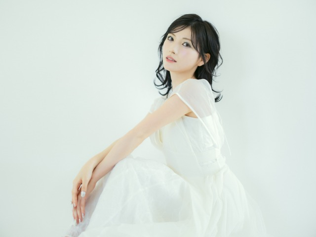 岡田奈々3rdアルバム「Unformel」リリースイベント